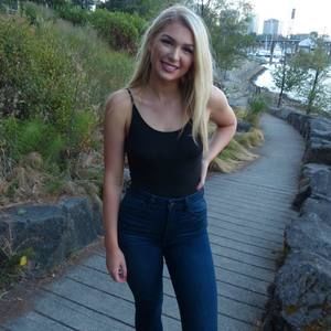 Meet your Posher, Abby